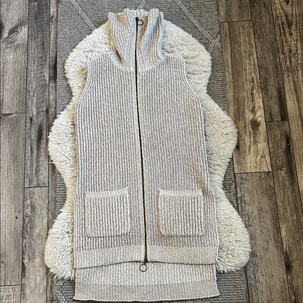 BCBG Maxazria Women's Cream/Gold Sweater Vest